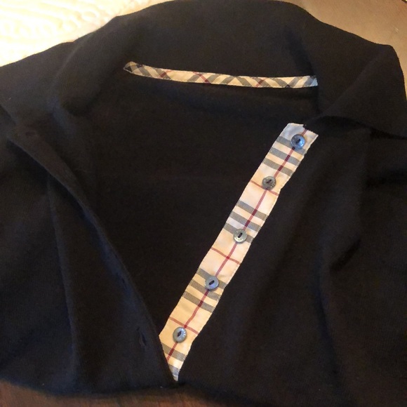 ✨Burberry Long sleeve collar partial buttoned classic plaid trim sweater - Picture 6 of 14